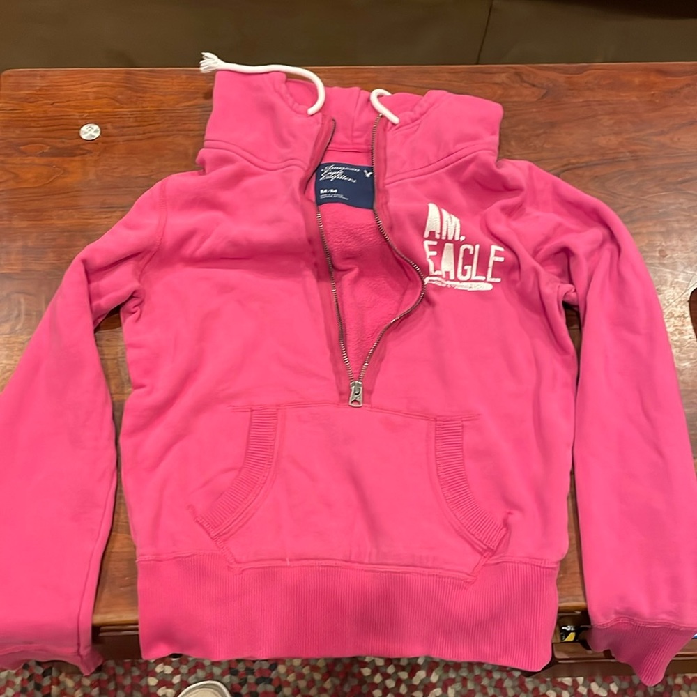 American Eagle outfitters three-quarter zip up hoodie. Size medium